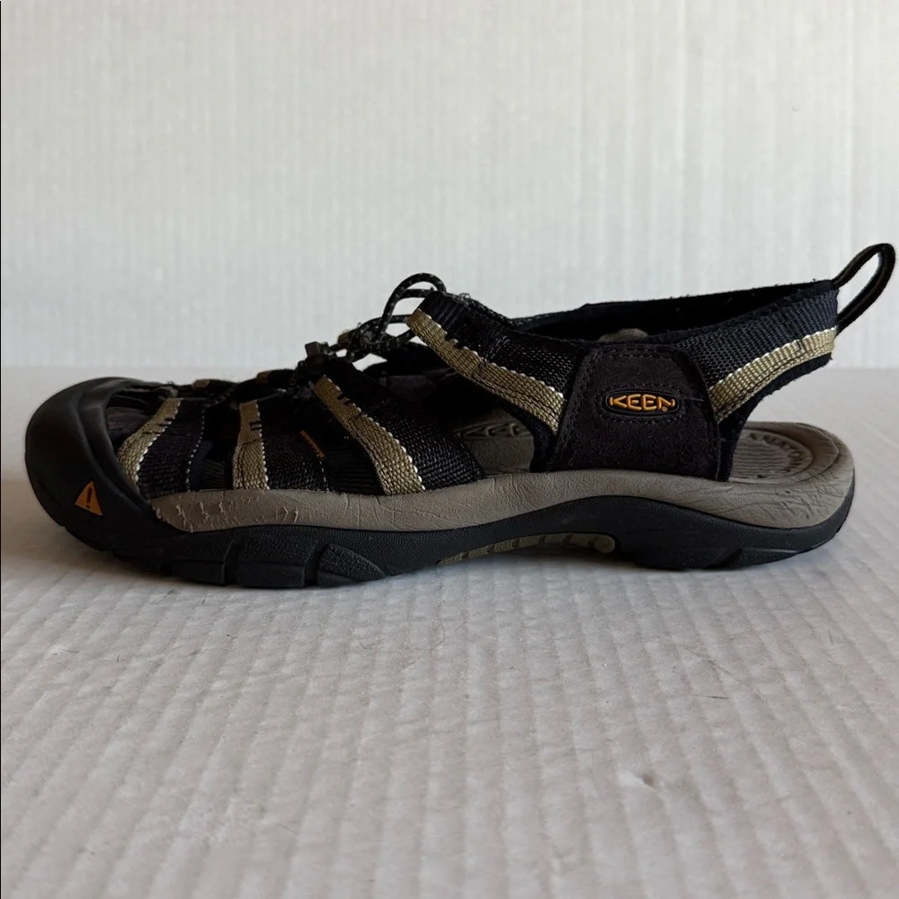 Keen Men’s Newport H2 In Black/Stone Gray - Picture 3 of 12